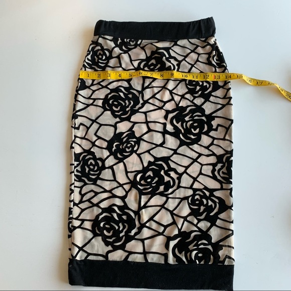 CODIGO MESH FLORAL PENCIL SKIRT - Picture 6 of 7
